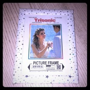 WHITE PICTURE FRAME WITH METALLIC STARS